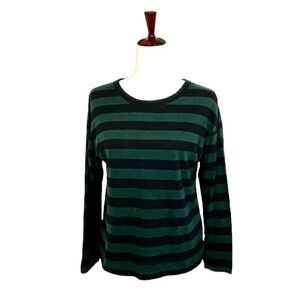 Levi Long Sleeve Crew Neck Knit Top. Dark Green and Black. XS